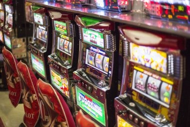 Antarmuka pasar badminton di platform luckyrp dengan statistik pemain dan odds real-time